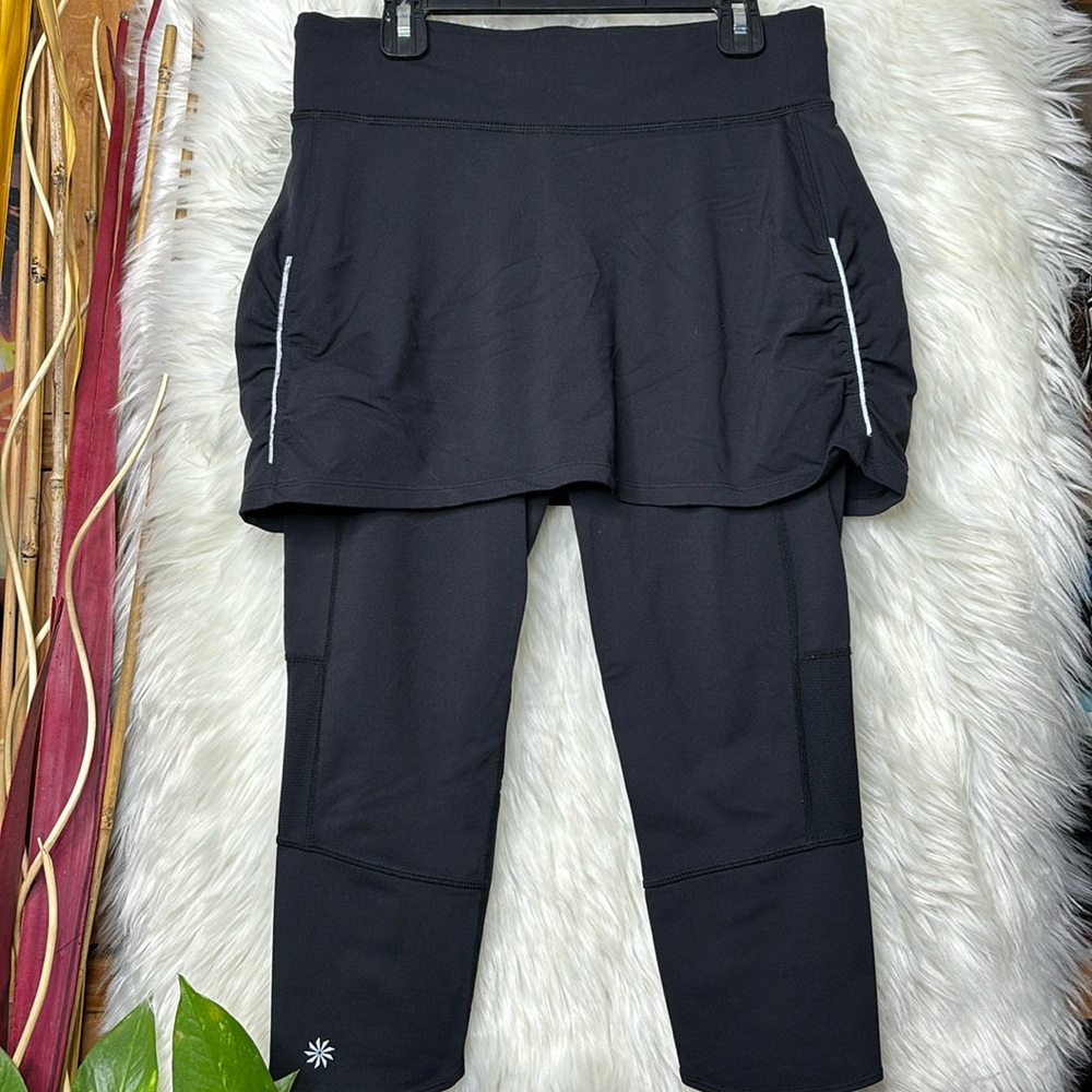 Athleta Contender 2 in 1 Skirted Capri Leggings